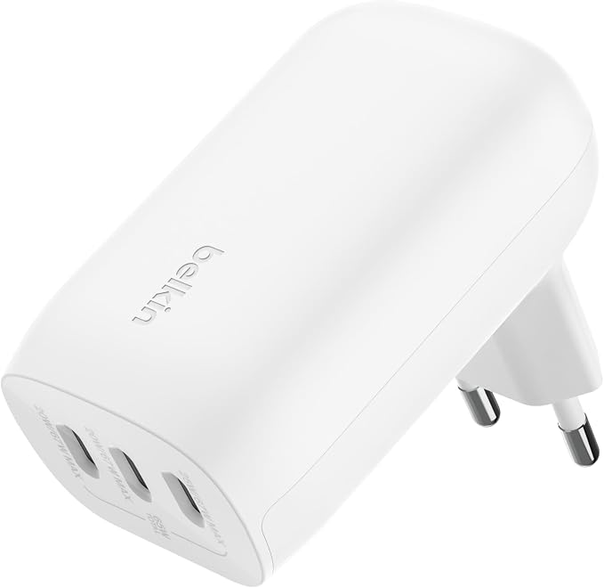 Belkin Cargador de Pared con 3 Puertos USB-C y PPS a 67 W BoostcCharge Pro, Carga rápida USB-C PD 3.1 para la Serie iPhone 16, 15, MacBook Pro, AirPods, Galaxy y Otros con Power Delivery, Blanco