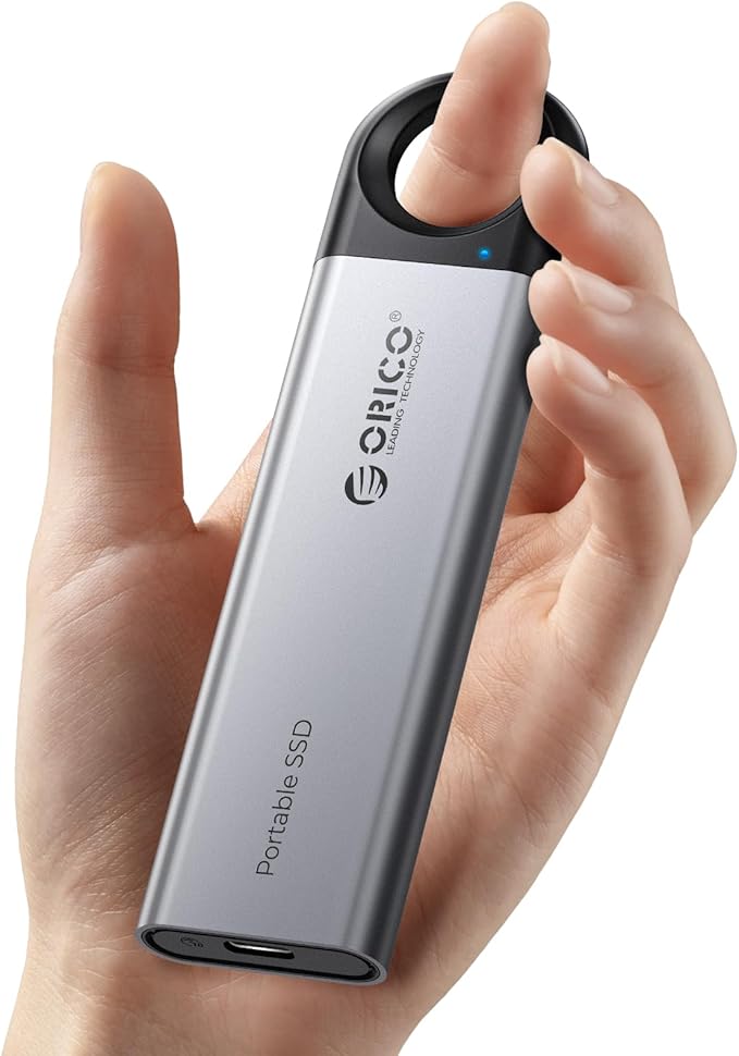 ORICO SSD Externo 1TB hasta 1050 MB/s, Disco Duro Externo con Orificio para Colgar y Cable USB C y A 2 en 1, SSD Portatil USB3.2 Gen2 Compatible con iPhone 15 Series/Mac/PS5/Xbox - C10